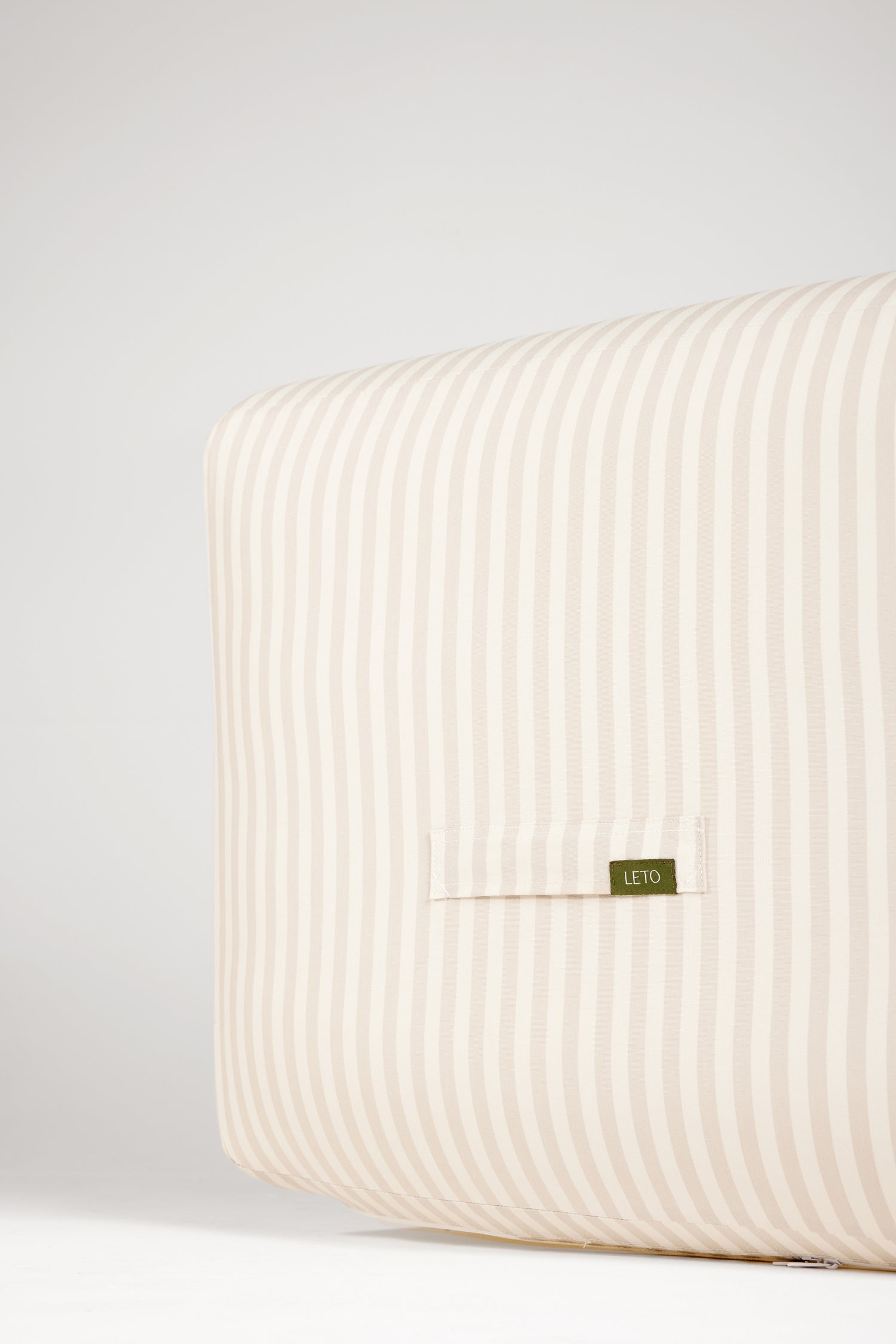 Pool Chaise Ivory/Flax Stripe